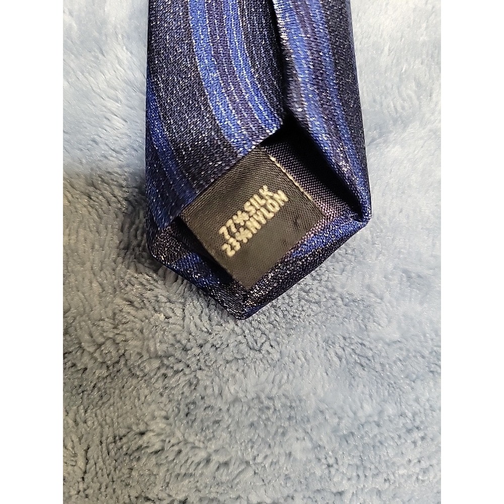Vintage Louis Feraud Tie – Blue Striped/Wavy Designer Tie Made in Italy/USA - Picture 5 of 6